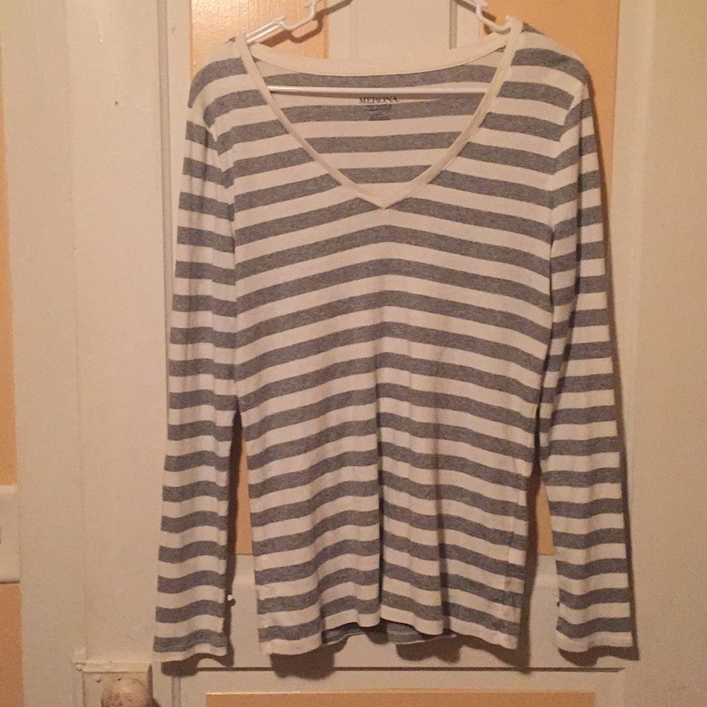 grey and white v neck long sleeve